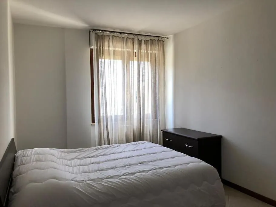 Appartamento Residenziale Con Posto Auto Privato contacts